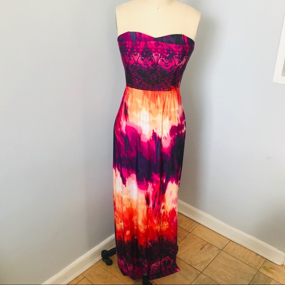 VENUS Dresses & Skirts - Venus Strapless Tie Dye Maxi Dress